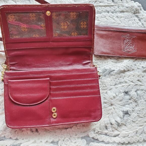 BelleRose vintage leather crossbody - Picture 8 of 10